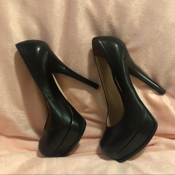 Fendi Fendista Logo-Toe Platform Pump - Picture 2 of 8